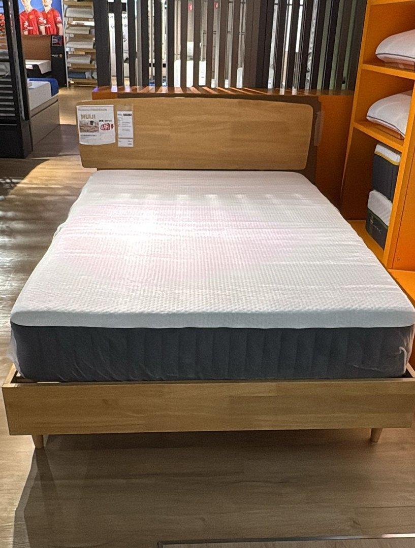 本木之美 簡約實木床架 (原木色) GaC Mall